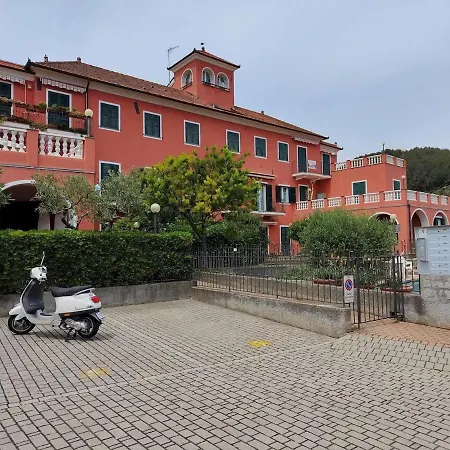 Tricolale Molino Nuovo Andora Casa de Férias
